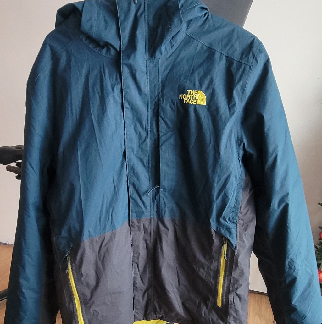 The North Face Men's Teal And Charcoal Ski Jacket